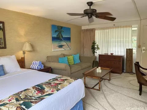 2947 Kalakaua Ave #503, Honolulu, HI 96815