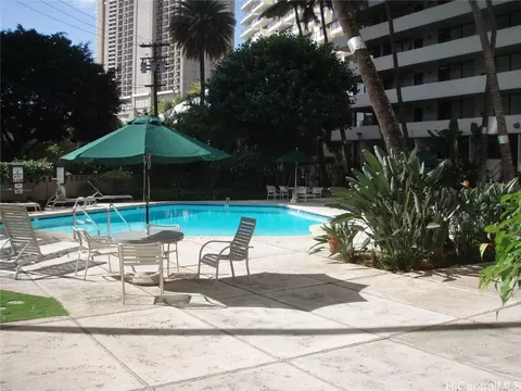 425 Ena Rd #908A, Honolulu, HI 96815