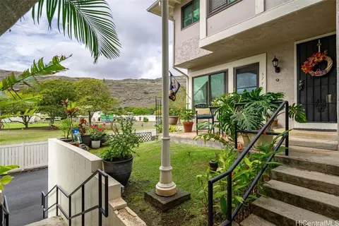574 A Hahaione St #4A, Honolulu, HI 96825