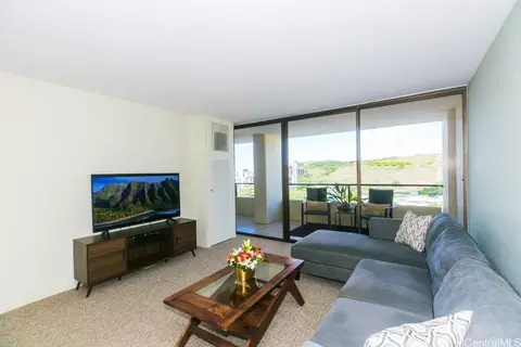1717 Mott Smith Dr #2404, Honolulu, HI 96822