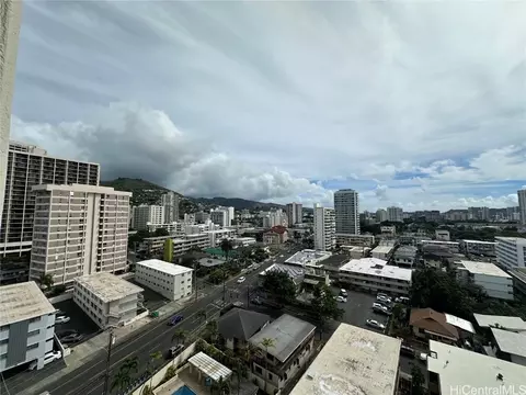 1201 Wilder Ave #1203, Honolulu, HI 96822