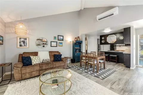 91-1050 Nihopeku St, Kapolei, HI 96707