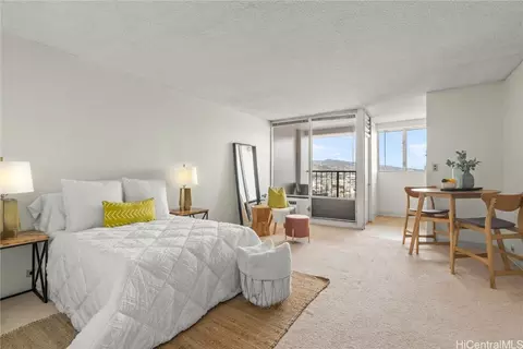 747 Amana St #2209, Honolulu, HI 96814