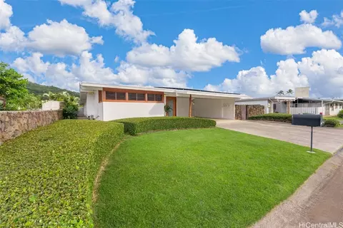 321 Halemaumau Pl, Honolulu, HI 96821