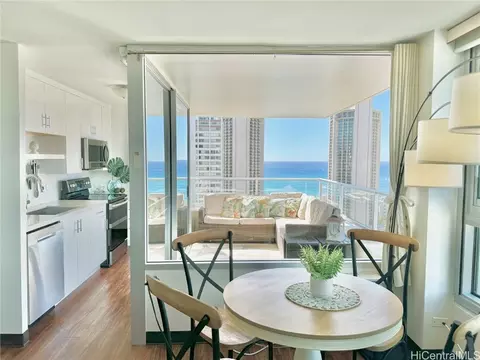 2421 Tusitala St #2703, Honolulu, HI 96815