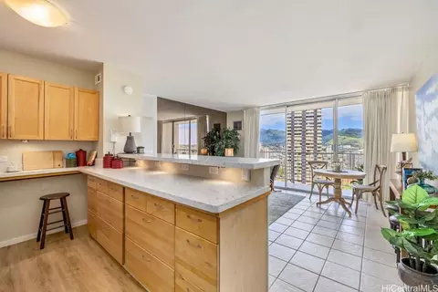 1925 Kalakaua Ave #2206, Honolulu, HI 96815