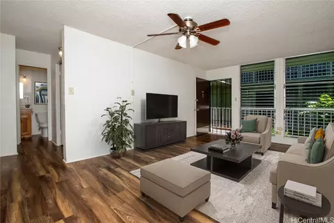1118 Pua Ln #202, Honolulu, HI 96817