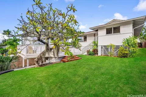 44-135 Mikiola Dr, Kaneohe, HI 96744