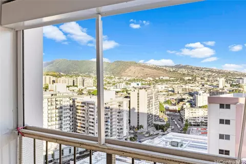 747 Amana St #2009, Honolulu, HI 96814