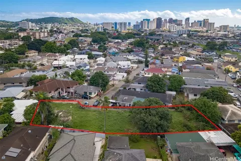 1037 Noble Ln, Honolulu, HI 96817