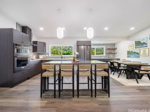 3425 Loulu St, Honolulu, HI 96822