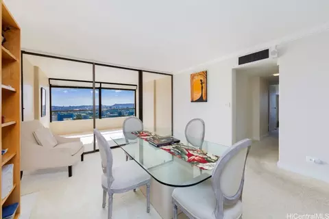 1717 Mott Smith Dr #2913, Honolulu, HI 96822
