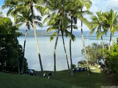 44-421 Kaneohe Bay Dr, Kaneohe, HI 96744