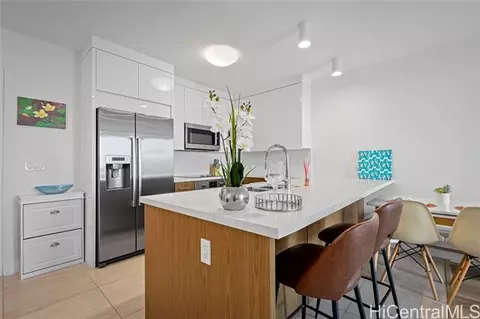 629 Keeaumoku St #2006, Honolulu, HI 96814