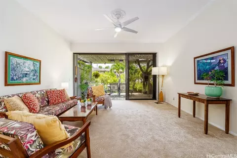 123 Maunalua Ave # D, Honolulu, HI 96821