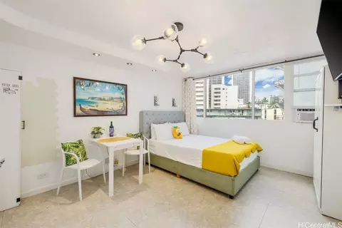 134 Kapahulu Ave #302, Honolulu, HI 96815