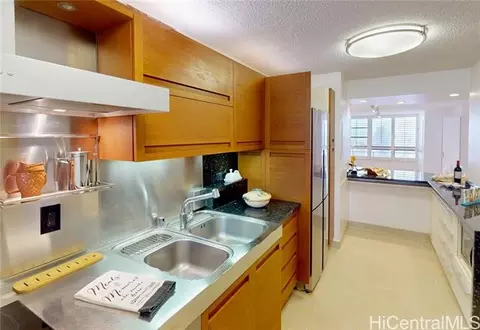750 Kaheka St #1201, Honolulu, HI 96814