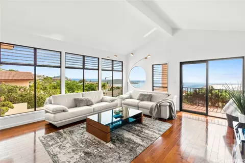 724 Moaniala St, Honolulu, HI 96821