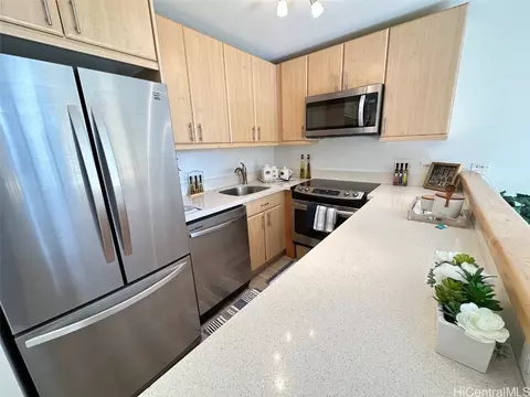 411 Hobron Ln #1107, Honolulu, HI 96815