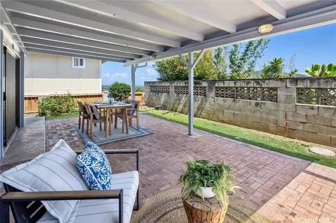 1355 Kina St, Kailua, HI 96734