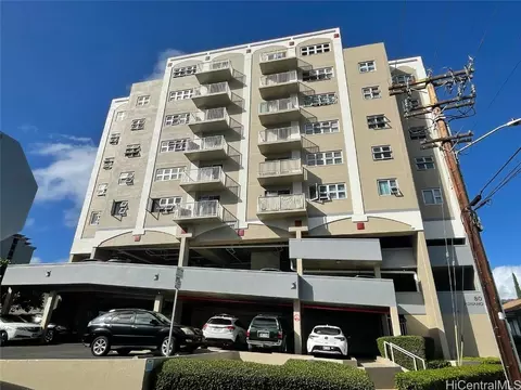 802 Punahou St #705, Honolulu, HI 96826