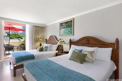 2045 Kalakaua Ave #110, Honolulu, HI 96815