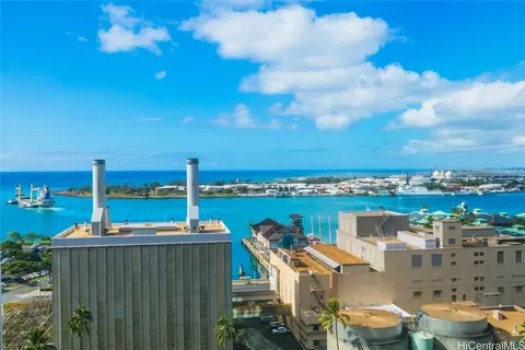 225 Queen St #17B, Honolulu, HI 96813