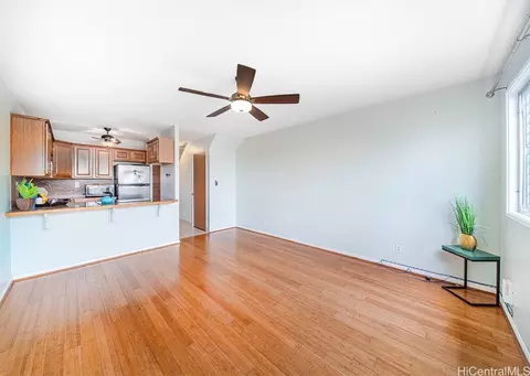 350 Aoloa St #B243, Kailua, HI 96734
