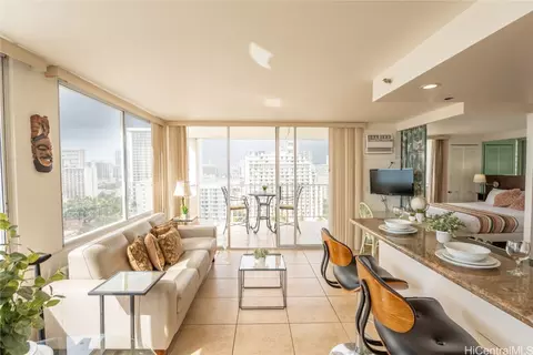 2427 Kuhio Ave #1803, Honolulu, HI 96815