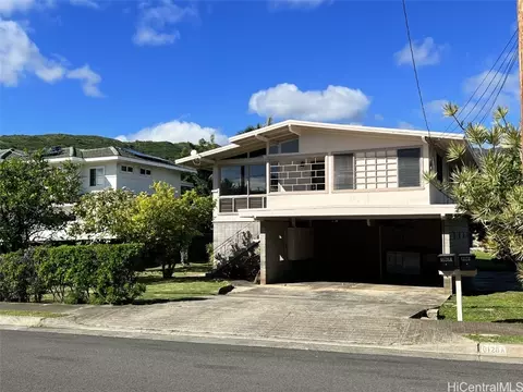 6128 Summer St, Honolulu, HI 96821