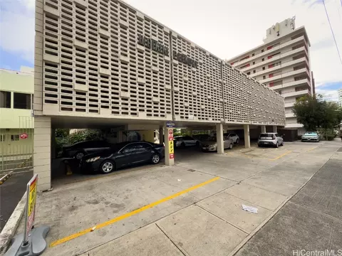 1660 Kalakaua Ave #A211, Honolulu, HI 96826