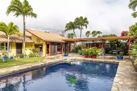 127 Kalalau St, Honolulu, HI 96825