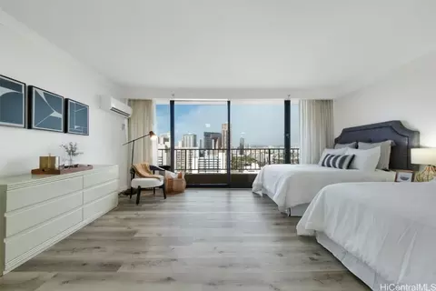 440 Olohana St #1811, Honolulu, HI 96815