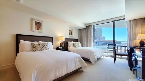 223 Saratoga Rd #1320, Honolulu, HI 96815