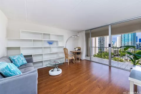 430 Keoniana St #812, Honolulu, HI 96815