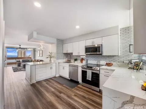 500 University Ave #2007, Honolulu, HI 96826