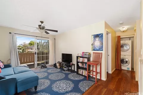 287 Mananai Pl #48T, Honolulu, HI 96818