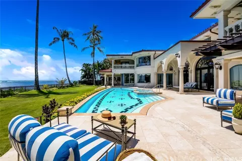 1103 Kaimoku Pl, Honolulu, HI 96821