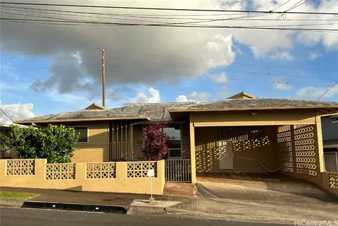 1453 Kalauipo St, Pearl City, HI 96782