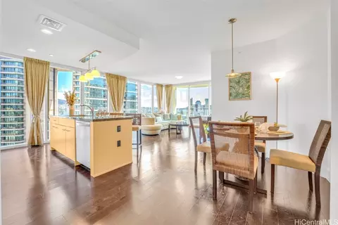 1837 Kalakaua Ave #2104, Honolulu, HI 96815