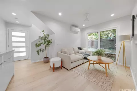 1729 Keeaumoku St #A, Honolulu, HI 96822