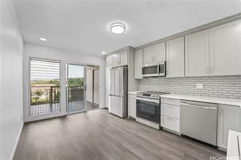 98-618 Kaonohi St #D, Aiea, HI 96701