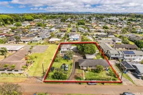 32 Hauola Ave, Wahiawa, HI 96786