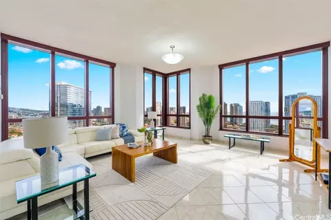 725 Kapiolani Blvd #3101, Honolulu, HI 96813