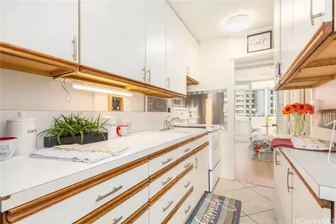 425 Ena Rd #1107A, Honolulu, HI 96815
