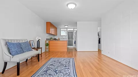 1109 Kokea St #I304, Honolulu, HI 96817
