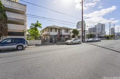 767 D Paani St, Honolulu, HI 96826