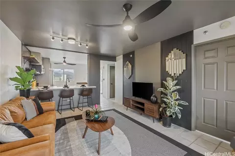 3075 Ala Poha Pl #2103, Honolulu, HI 96818