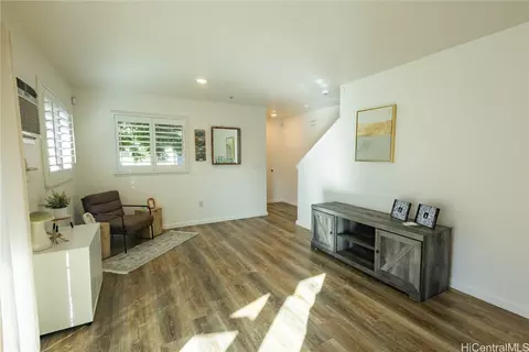 91-1221 Kamaaha Ave #607, Kapolei, HI 96707
