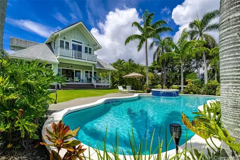 44-299 Kaneohe Bay Dr, Kaneohe, HI 96744